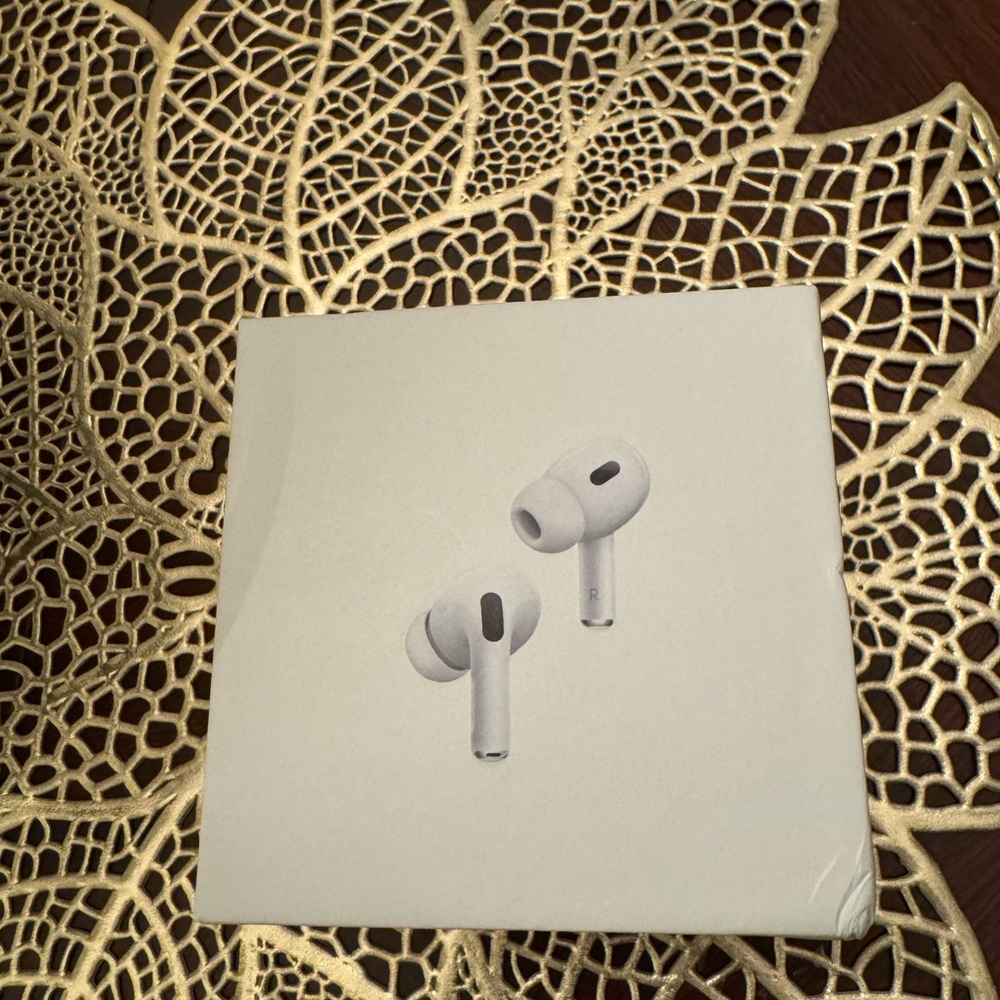 Apple White Earbud Headphones